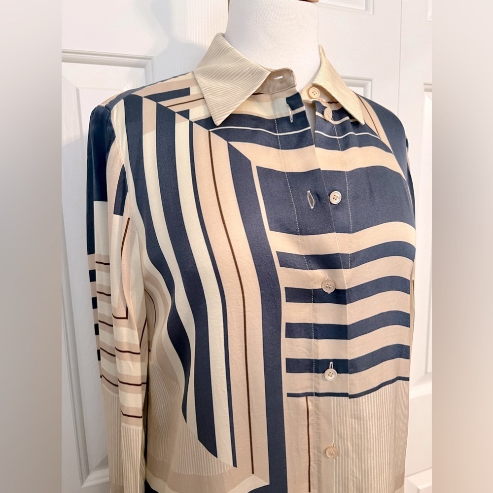 LAFAYETTE 148 NEW YORK Michelle Blue Cream Geometric Print Blouse Size Medium - Picture 4 of 10